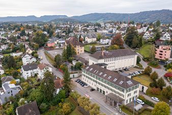 Luftaufnahme Schulhaus Alte Landstrasse & Gemeindeschulhaus, Kilchberg